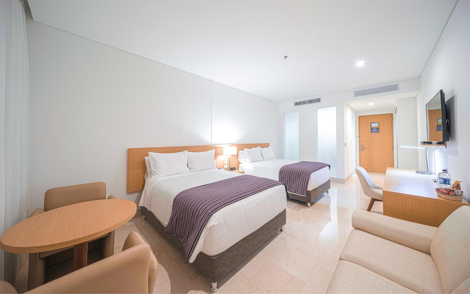 Hotel Dann Carlton Barranquilla Y Centro De Convenciones Экстерьер фото A room at the hotel