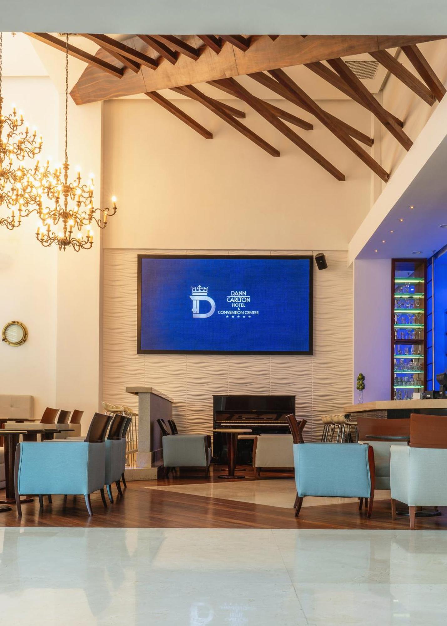 Hotel Dann Carlton Barranquilla Y Centro De Convenciones Экстерьер фото The interior of the lounge