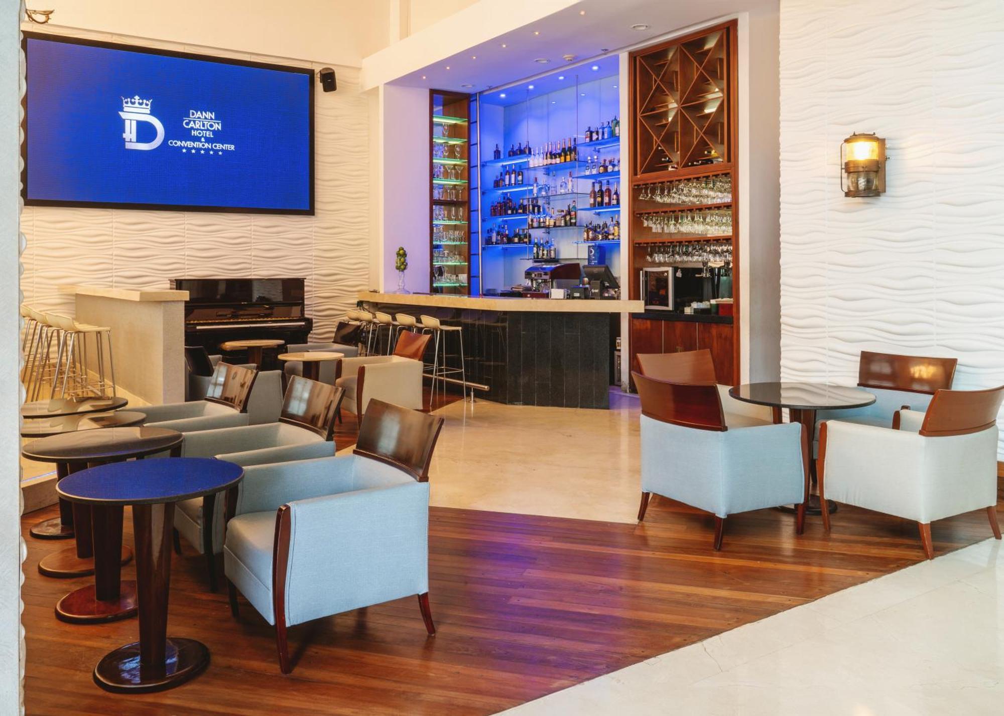Hotel Dann Carlton Barranquilla Y Centro De Convenciones Экстерьер фото The lounge at the airport