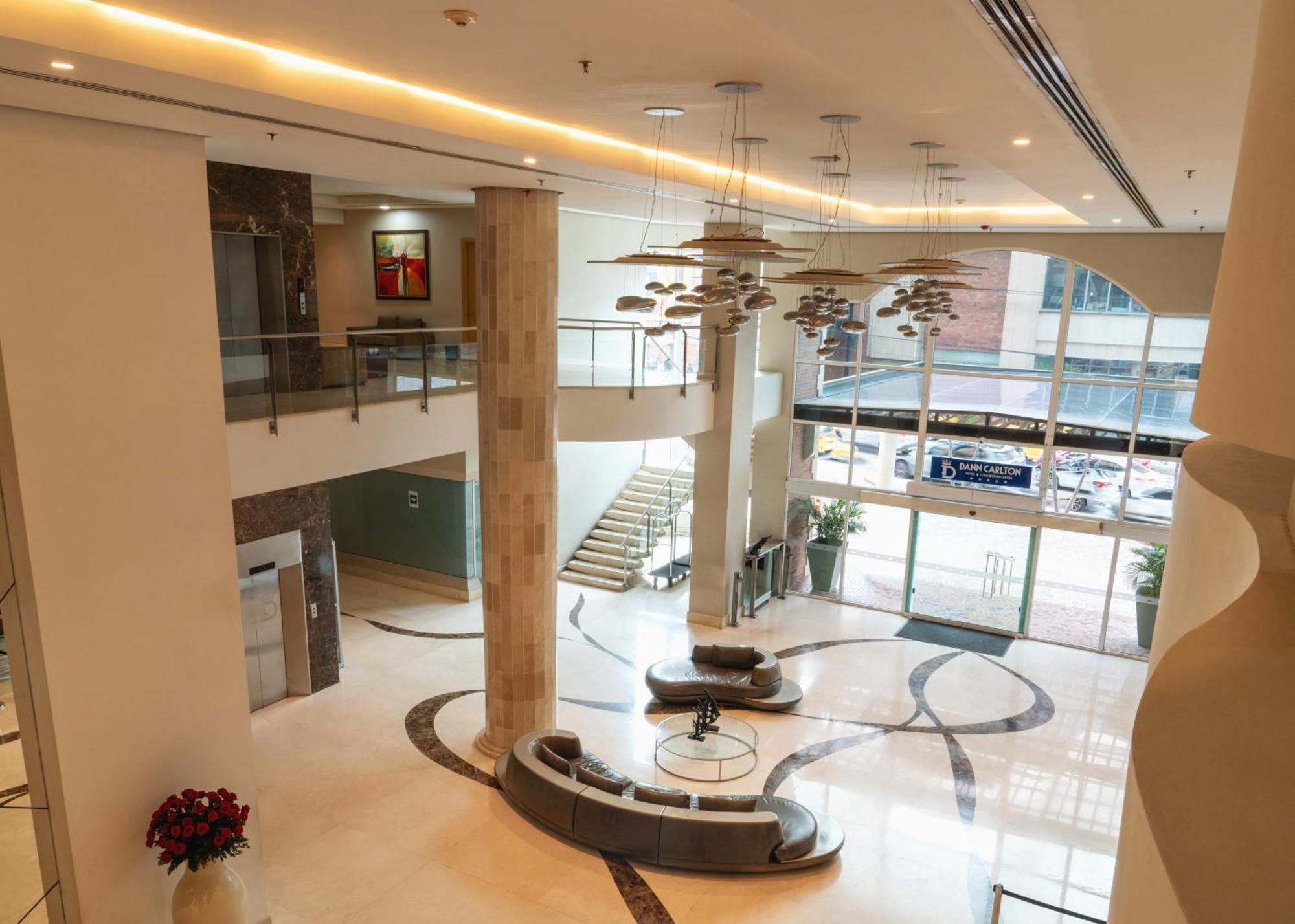 Hotel Dann Carlton Barranquilla Y Centro De Convenciones Экстерьер фото The lobby of the hospital